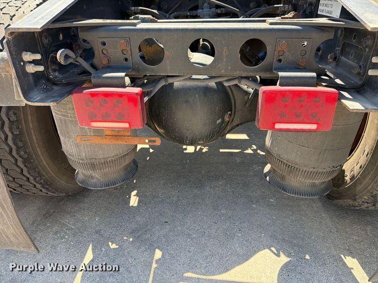 image for item ED5188 2015 International ProStar Plus semi truck