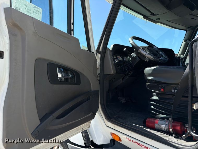 image for item ED5188 2015 International ProStar Plus semi truck