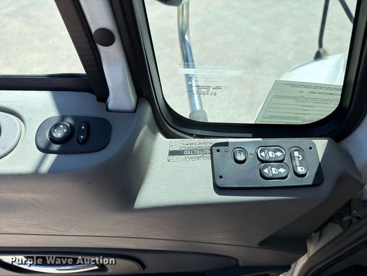 image for item ED5188 2015 International ProStar Plus semi truck