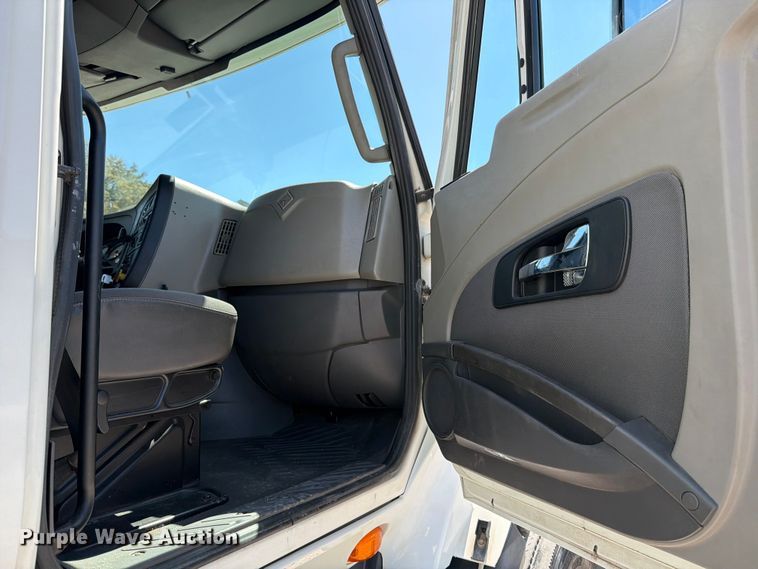 image for item ED5188 2015 International ProStar Plus semi truck