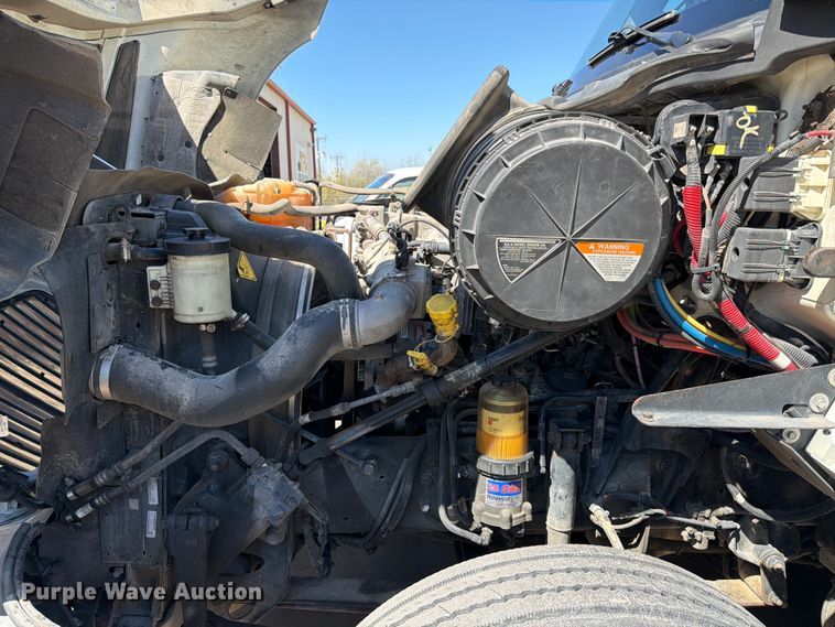 image for item ED5188 2015 International ProStar Plus semi truck