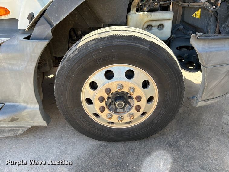 image for item ED5188 2015 International ProStar Plus semi truck