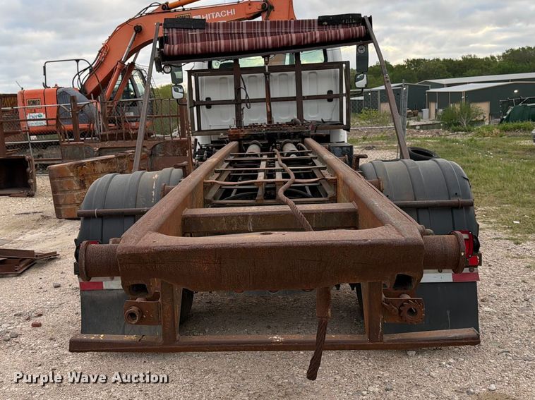 image for item ED5190 2009 Freightliner Business Class M2 roll-off container truck