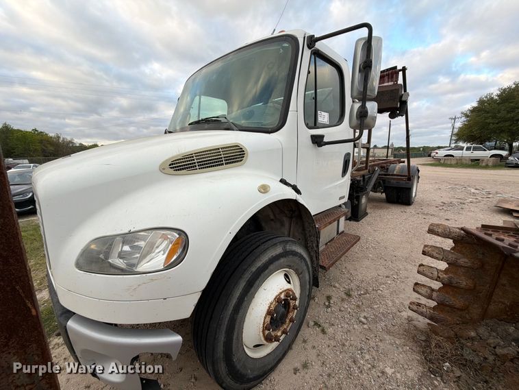 image for item ED5190 2009 Freightliner Business Class M2 roll-off container truck