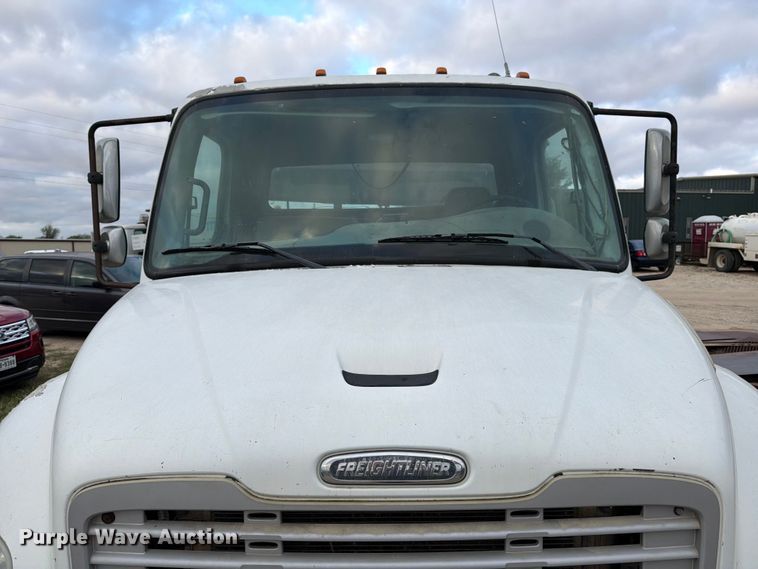 image for item ED5190 2009 Freightliner Business Class M2 roll-off container truck