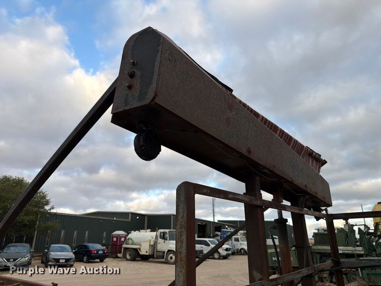 image for item ED5190 2009 Freightliner Business Class M2 roll-off container truck