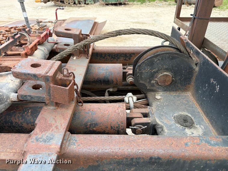 image for item ED5190 2009 Freightliner Business Class M2 roll-off container truck