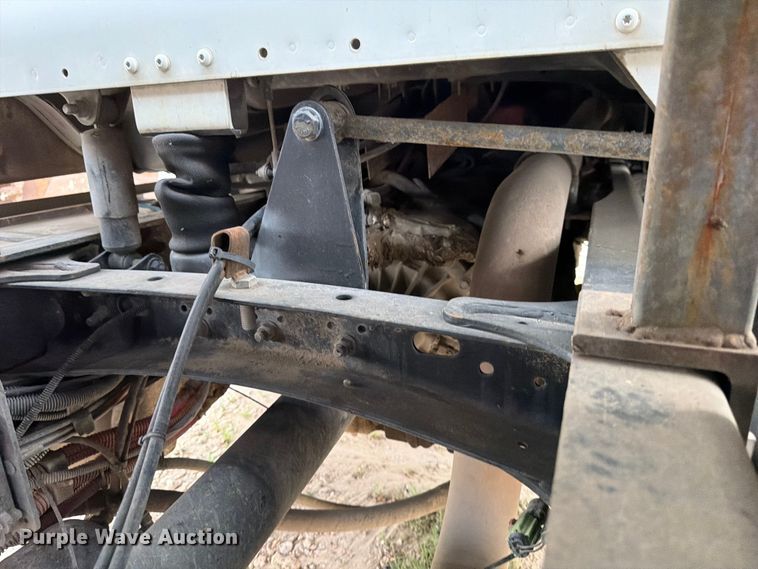 image for item ED5190 2009 Freightliner Business Class M2 roll-off container truck