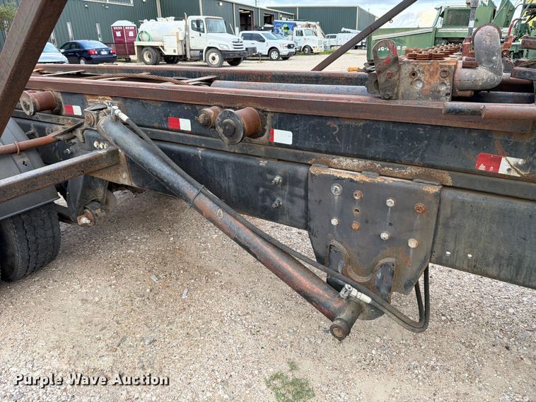 image for item ED5190 2009 Freightliner Business Class M2 roll-off container truck