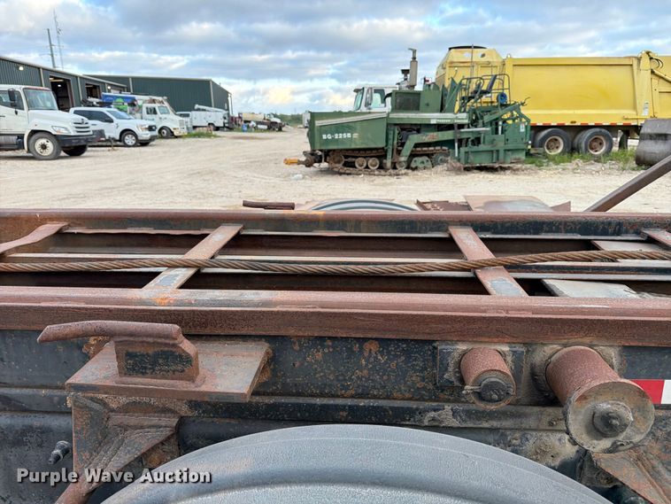 image for item ED5190 2009 Freightliner Business Class M2 roll-off container truck