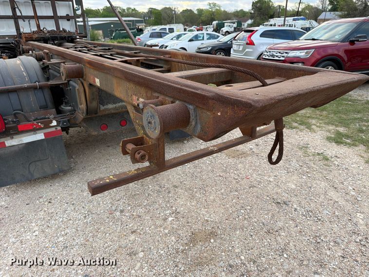 image for item ED5190 2009 Freightliner Business Class M2 roll-off container truck