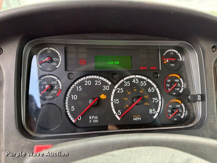 image for item ED5190 2009 Freightliner Business Class M2 roll-off container truck