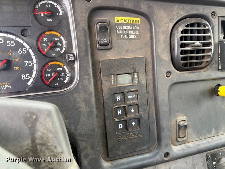 image for item ED5190 2009 Freightliner Business Class M2 roll-off container truck