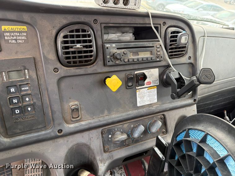 image for item ED5190 2009 Freightliner Business Class M2 roll-off container truck