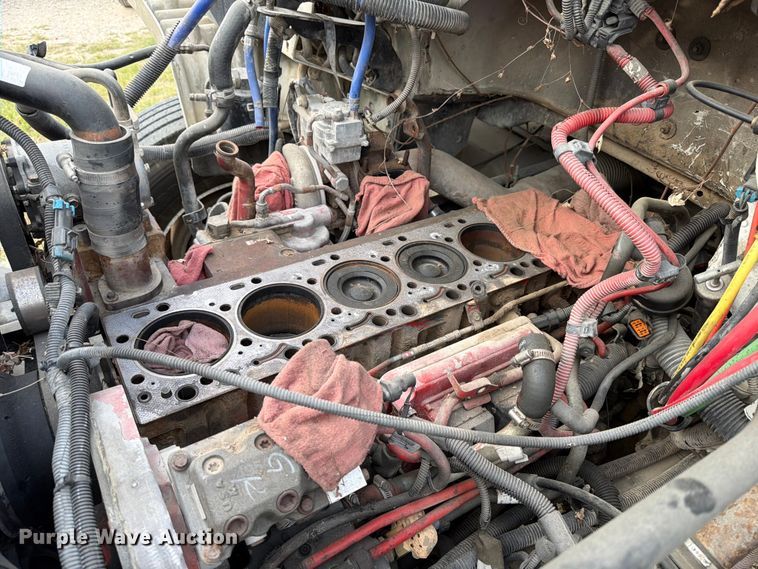 image for item ED5190 2009 Freightliner Business Class M2 roll-off container truck