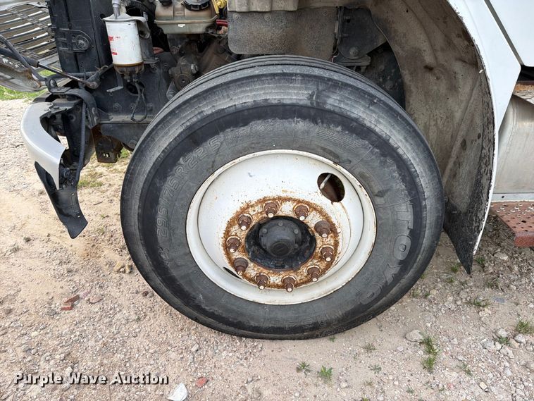 image for item ED5190 2009 Freightliner Business Class M2 roll-off container truck