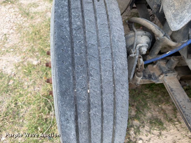 image for item ED5190 2009 Freightliner Business Class M2 roll-off container truck