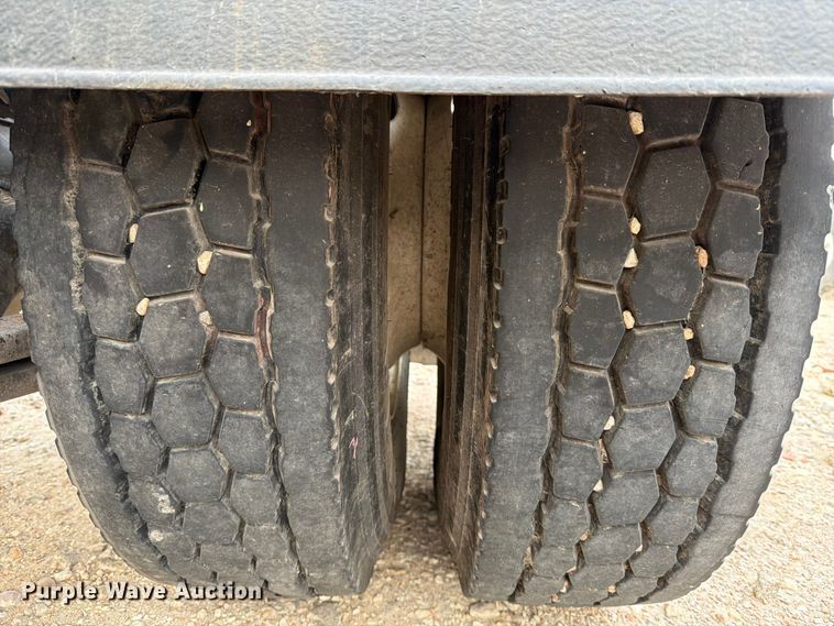 image for item ED5190 2009 Freightliner Business Class M2 roll-off container truck