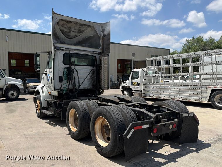 image for item ED5195 2012 International 8600 semi truck