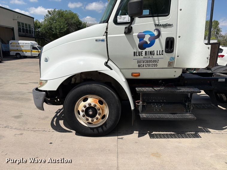 image for item ED5195 2012 International 8600 semi truck