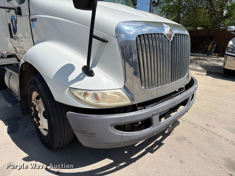 image for item ED5195 2012 International 8600 semi truck
