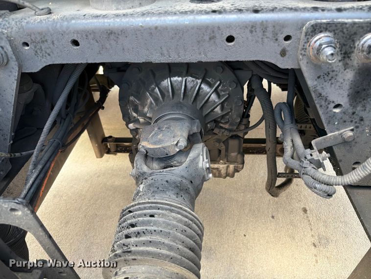 image for item ED5195 2012 International 8600 semi truck