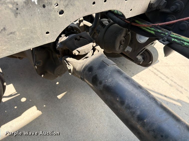 image for item ED5195 2012 International 8600 semi truck