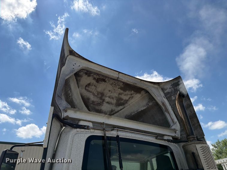 image for item ED5195 2012 International 8600 semi truck