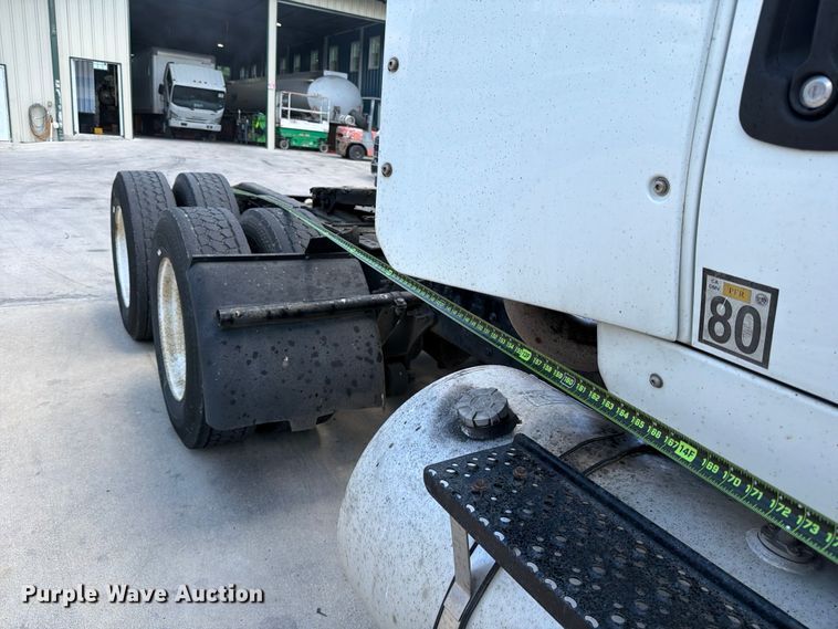 image for item ED5195 2012 International 8600 semi truck