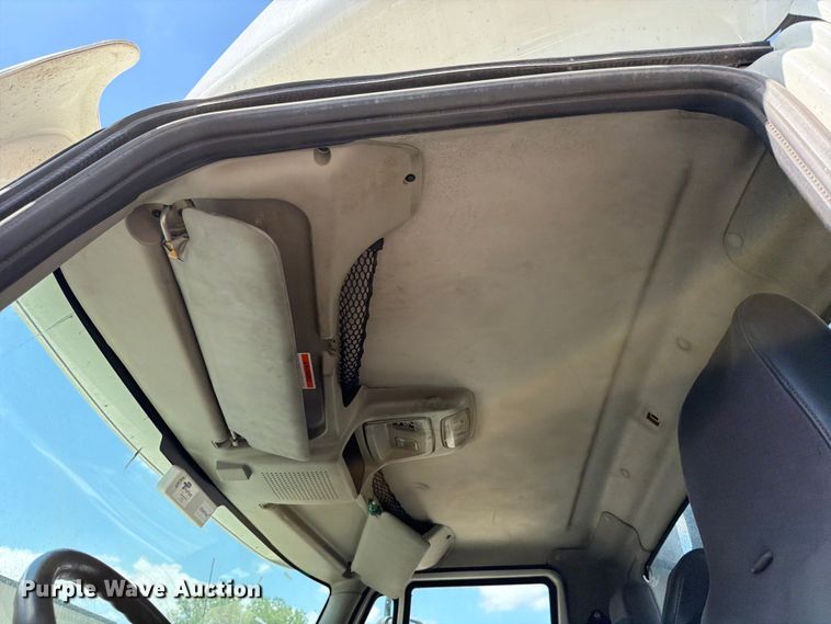 image for item ED5195 2012 International 8600 semi truck