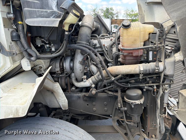 image for item ED5195 2012 International 8600 semi truck