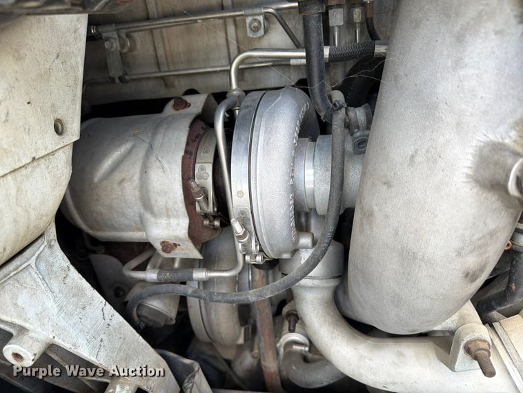 image for item ED5195 2012 International 8600 semi truck