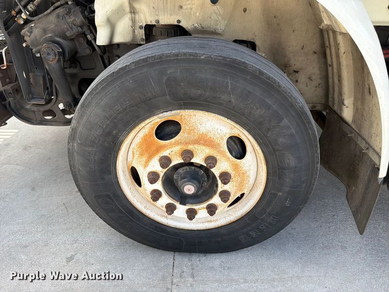 image for item ED5195 2012 International 8600 semi truck