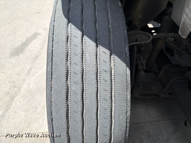 image for item ED5195 2012 International 8600 semi truck