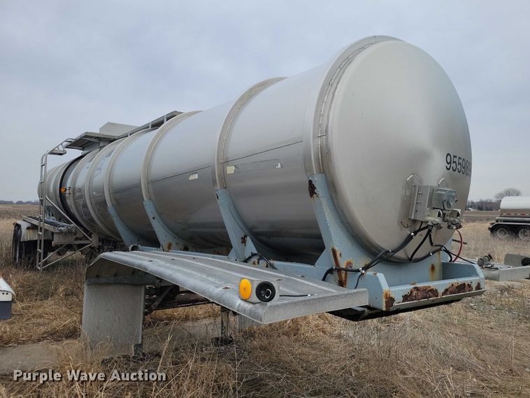 image for item EE0903 1995 Polar tank trailer