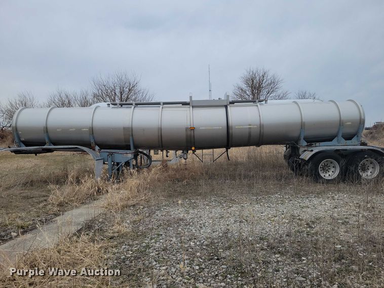 image for item EE0903 1995 Polar tank trailer