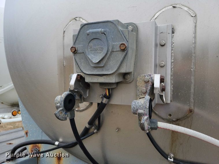 image for item EE0903 1995 Polar tank trailer