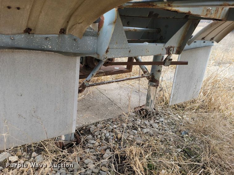 image for item EE0903 1995 Polar tank trailer