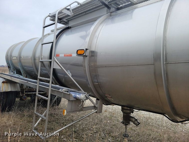 image for item EE0903 1995 Polar tank trailer