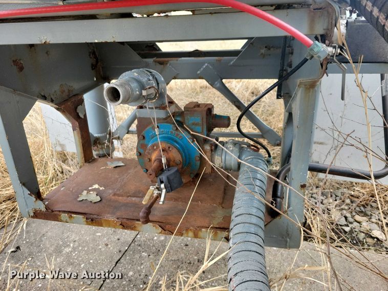 image for item EE0903 1995 Polar tank trailer