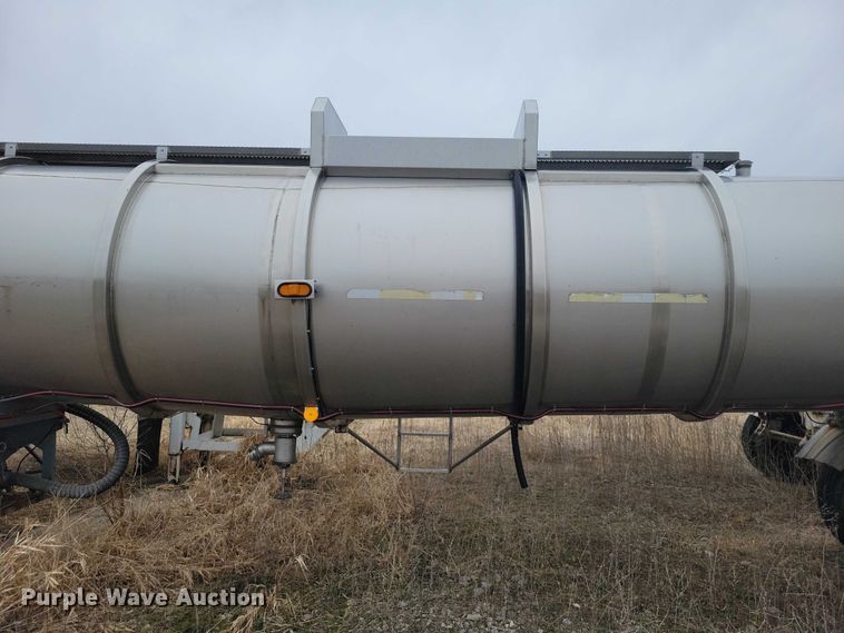 image for item EE0903 1995 Polar tank trailer