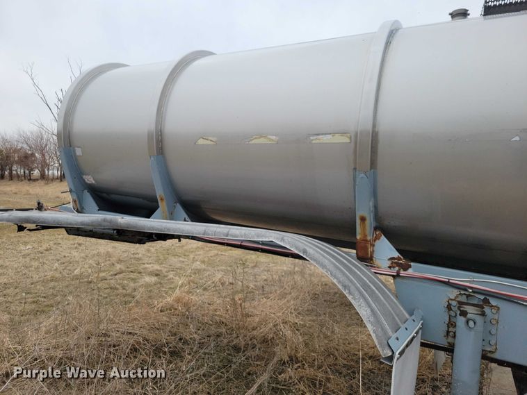 image for item EE0903 1995 Polar tank trailer