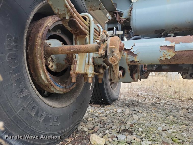 image for item EE0903 1995 Polar tank trailer
