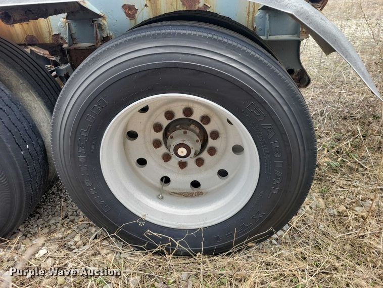 image for item EE0903 1995 Polar tank trailer