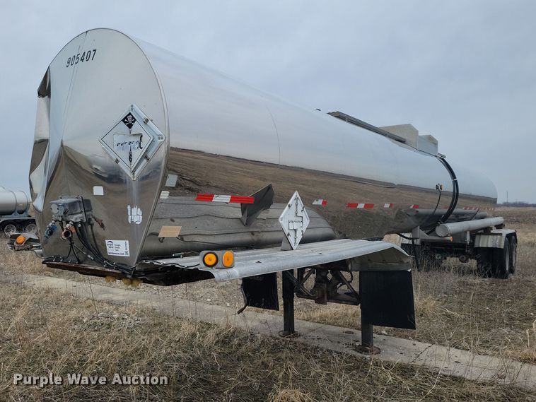 image for item EE0904 1991 Polar tank trailer