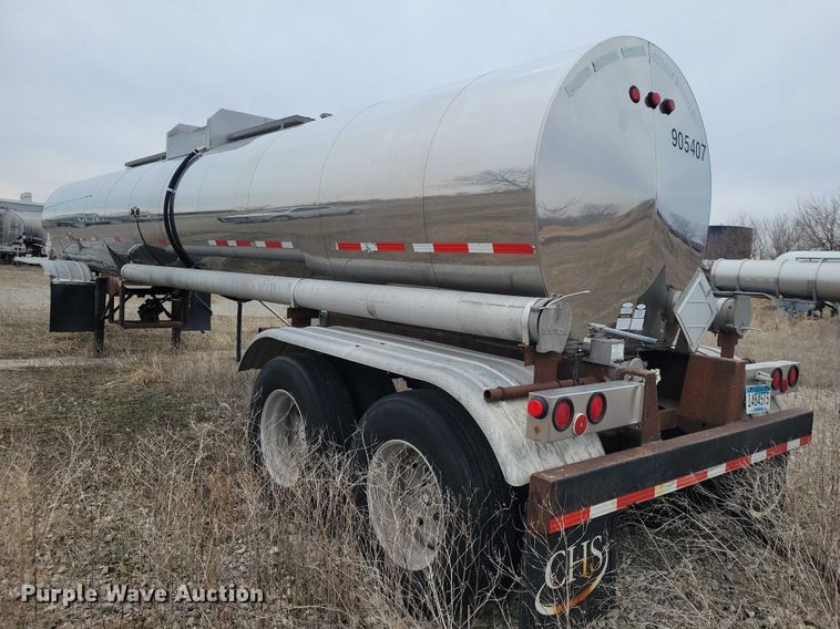 image for item EE0904 1991 Polar tank trailer