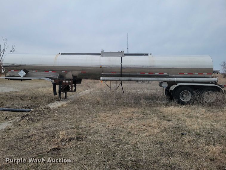 image for item EE0904 1991 Polar tank trailer