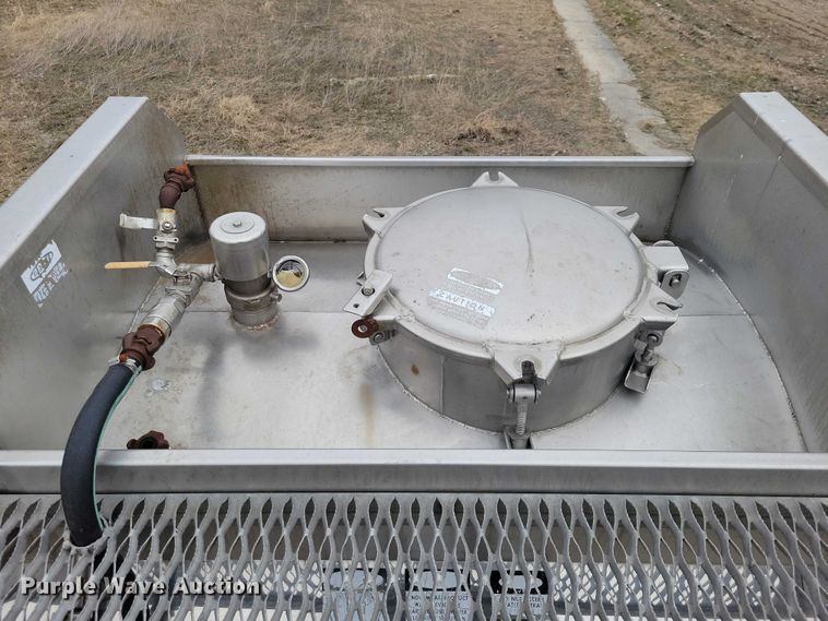 image for item EE0904 1991 Polar tank trailer