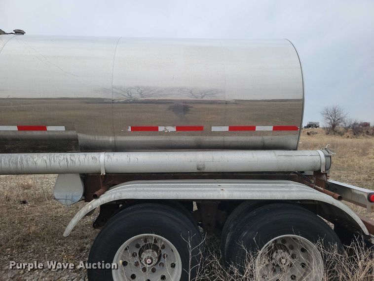 image for item EE0904 1991 Polar tank trailer
