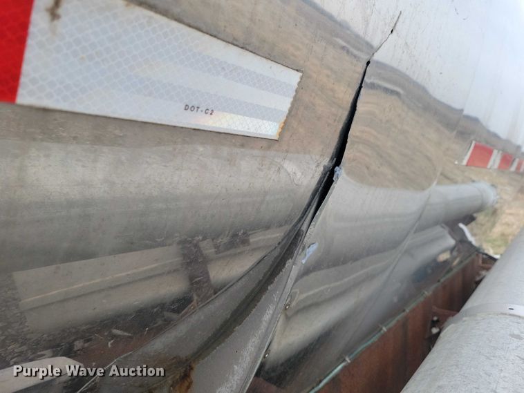 image for item EE0904 1991 Polar tank trailer